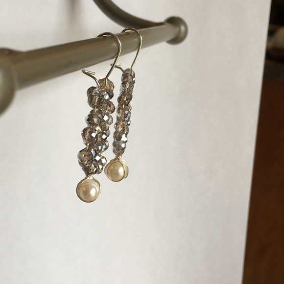Crystal & Pearl Wreath Earrings - Picture 4 of 4